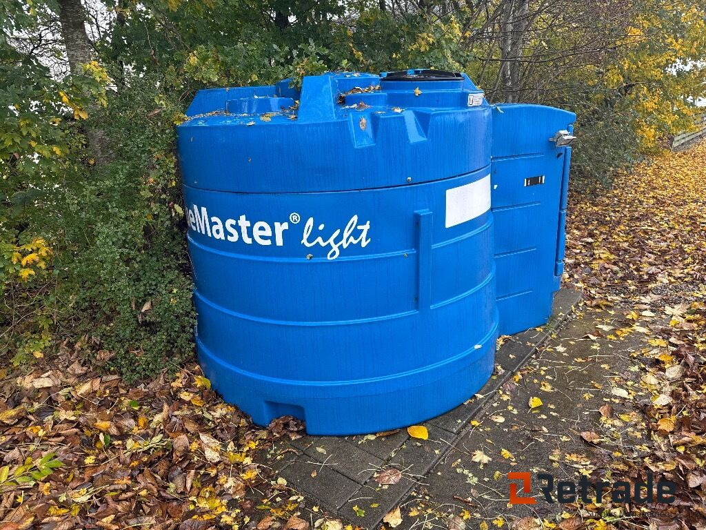 Addblu tank 3500L med pumpe - Ipari gép: 1 kép. Addblu tank 3500L med pumpe - Ipari gép: 1 kép.
