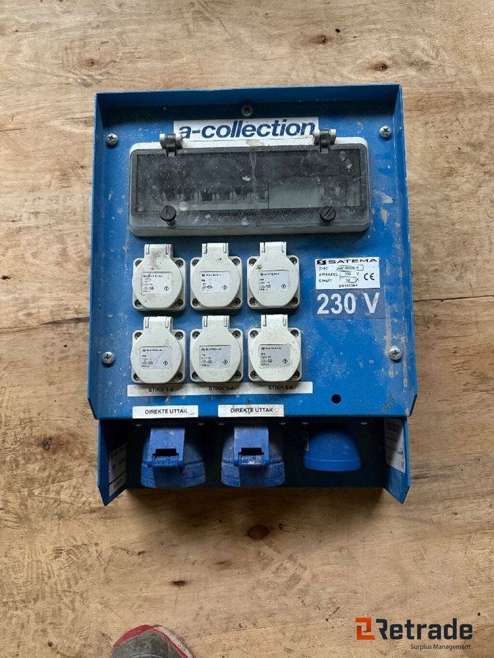 Mengder med Strømkabler og 2 stk strømbokser - Ipari gép: 2 kép. Mengder med Strømkabler og 2 stk strømbokser - Ipari gép: 2 kép.