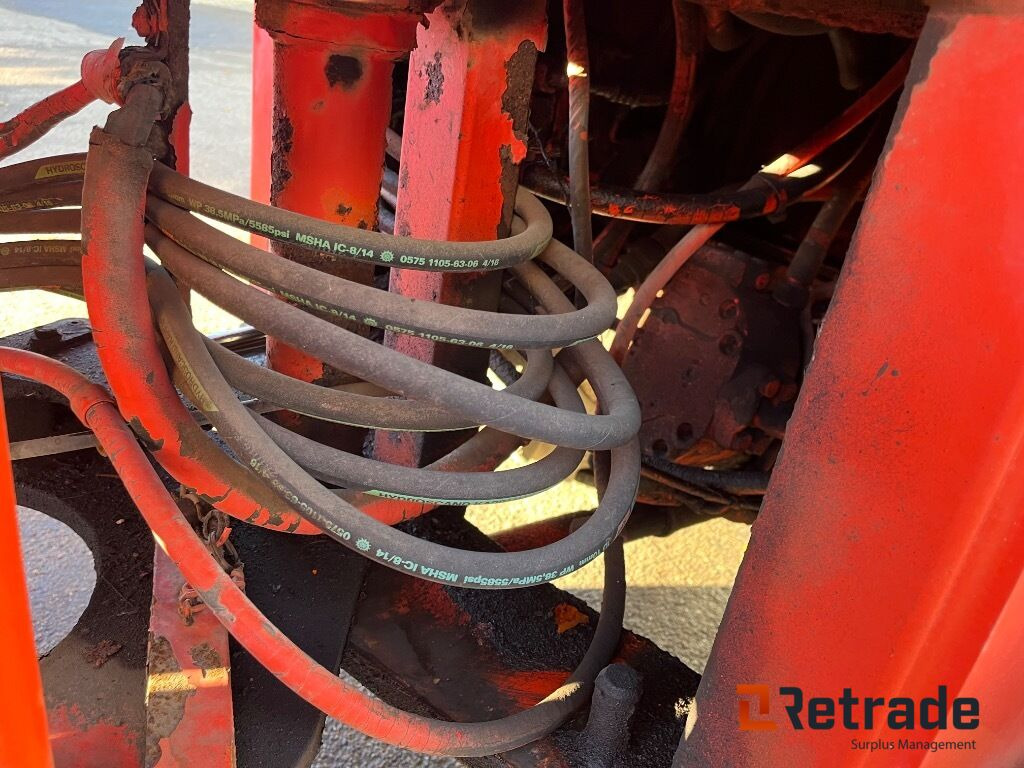 Gumikerekes homlokrakodó Læssemaskine SCHAEFF SKL 831 Læssemaskine: 9 kép. Gumikerekes homlokrakodó Læssemaskine SCHAEFF SKL 831 Læssemaskine: 9 kép.