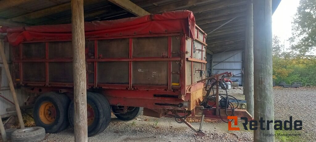 Alsidig Varia 12T. Højtipvogn - Mezőgazdasági gépek: 4 kép. Alsidig Varia 12T. Højtipvogn - Mezőgazdasági gépek: 4 kép.