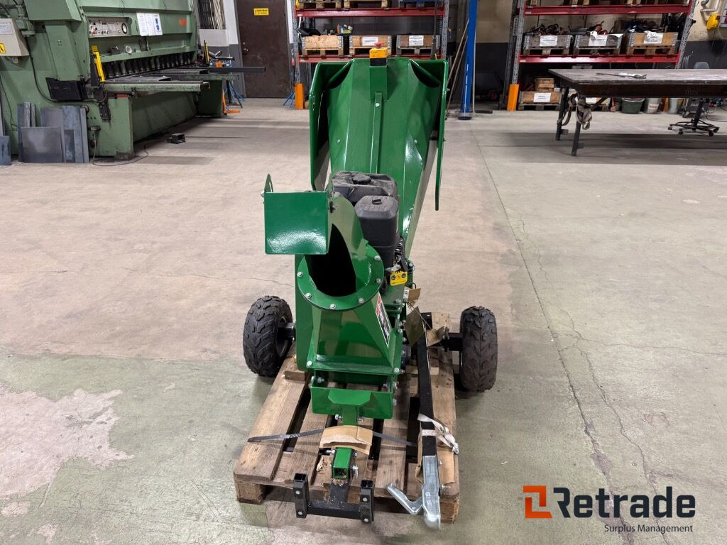 Flishugg Wood Cipper GS15E bogserbar - Mezőgazdasági gépek: 3 kép. Flishugg Wood Cipper GS15E bogserbar - Mezőgazdasági gépek: 3 kép.