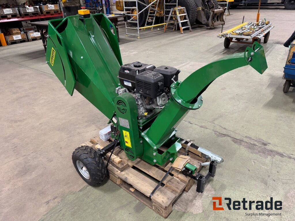 Flishugg Wood Cipper GS15E bogserbar - Mezőgazdasági gépek: 4 kép. Flishugg Wood Cipper GS15E bogserbar - Mezőgazdasági gépek: 4 kép.