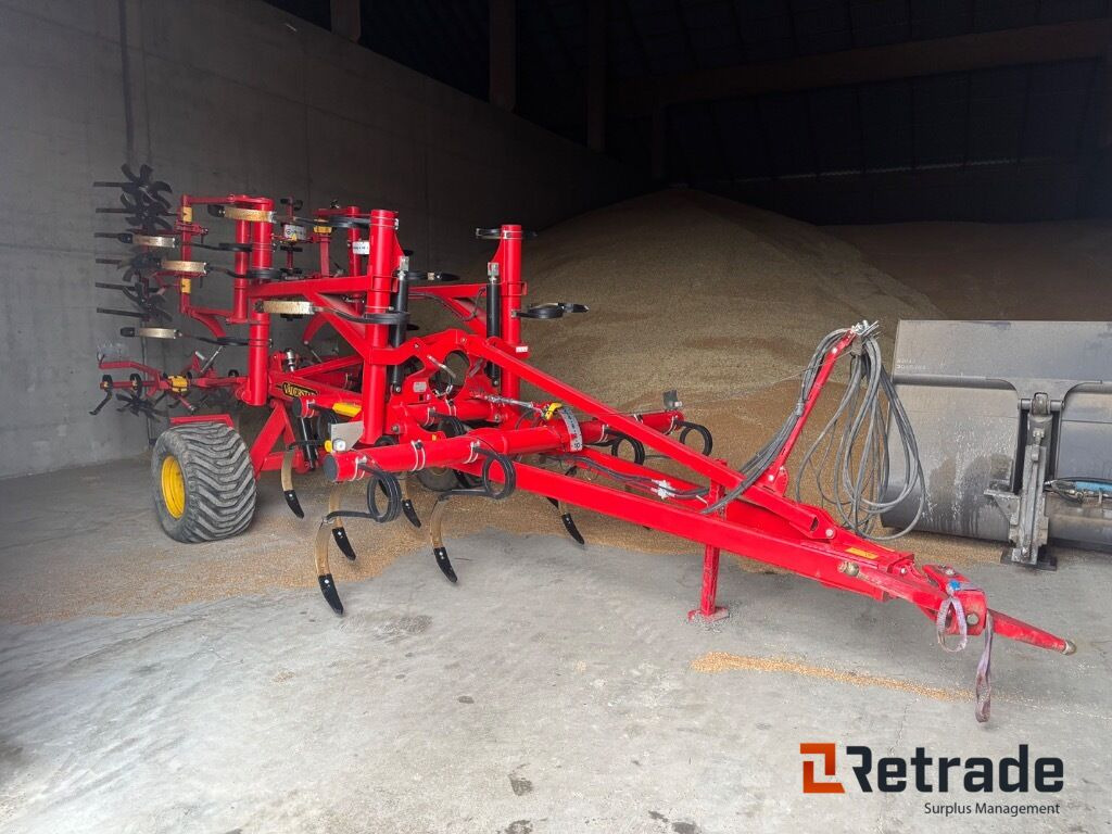 Kultivator Väderstad Swift SW440 - Mezőgazdasági gépek: 1 kép. Kultivator Väderstad Swift SW440 - Mezőgazdasági gépek: 1 kép.