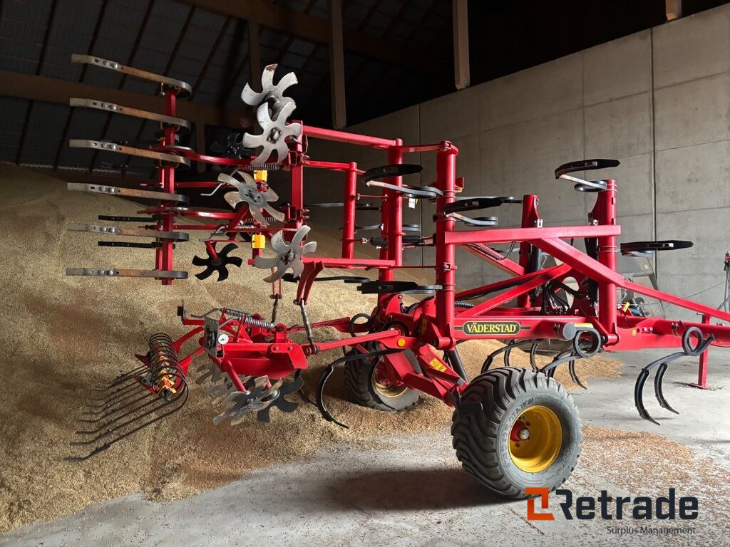 Kultivator Väderstad Swift SW440 - Mezőgazdasági gépek: 3 kép. Kultivator Väderstad Swift SW440 - Mezőgazdasági gépek: 3 kép.