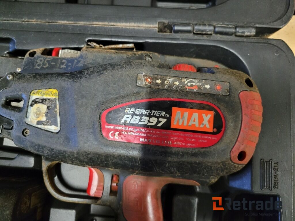 Najmaskin MAX RB398 - Építőipari berendezések: 3 kép. Najmaskin MAX RB398 - Építőipari berendezések: 3 kép.