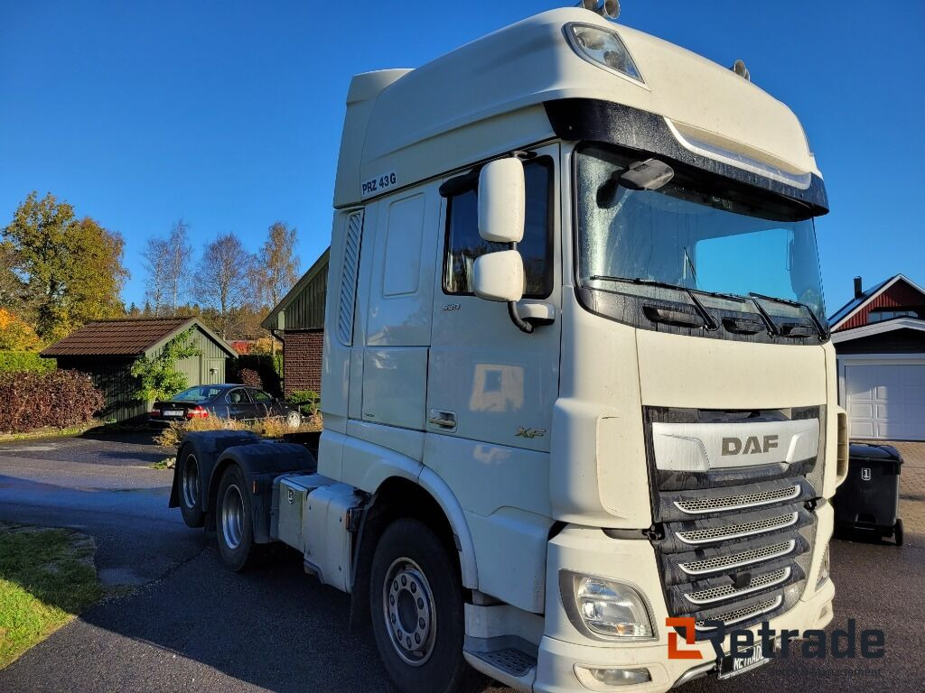 Dragbil DAF FTS XF 530 Z -2019 - Nyergesvontató: 3 kép. Dragbil DAF FTS XF 530 Z -2019 - Nyergesvontató: 3 kép.