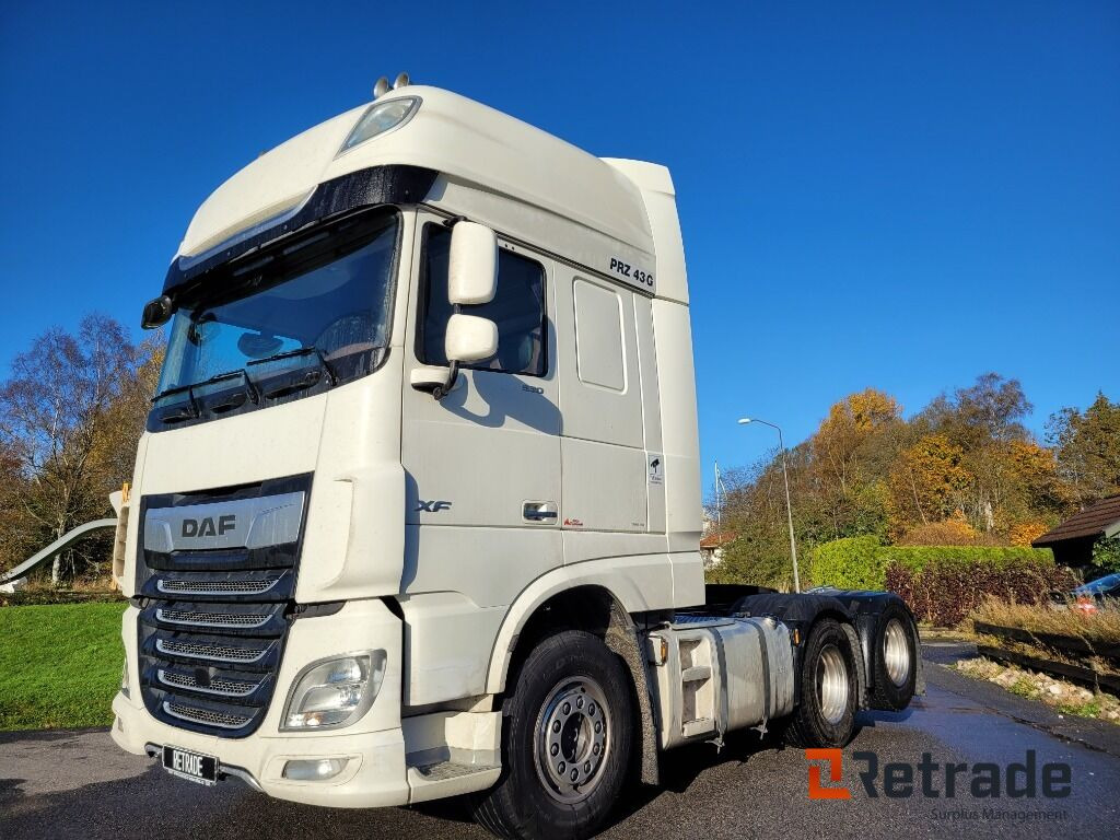 Dragbil DAF FTS XF 530 Z -2019 - Nyergesvontató: 1 kép. Dragbil DAF FTS XF 530 Z -2019 - Nyergesvontató: 1 kép.