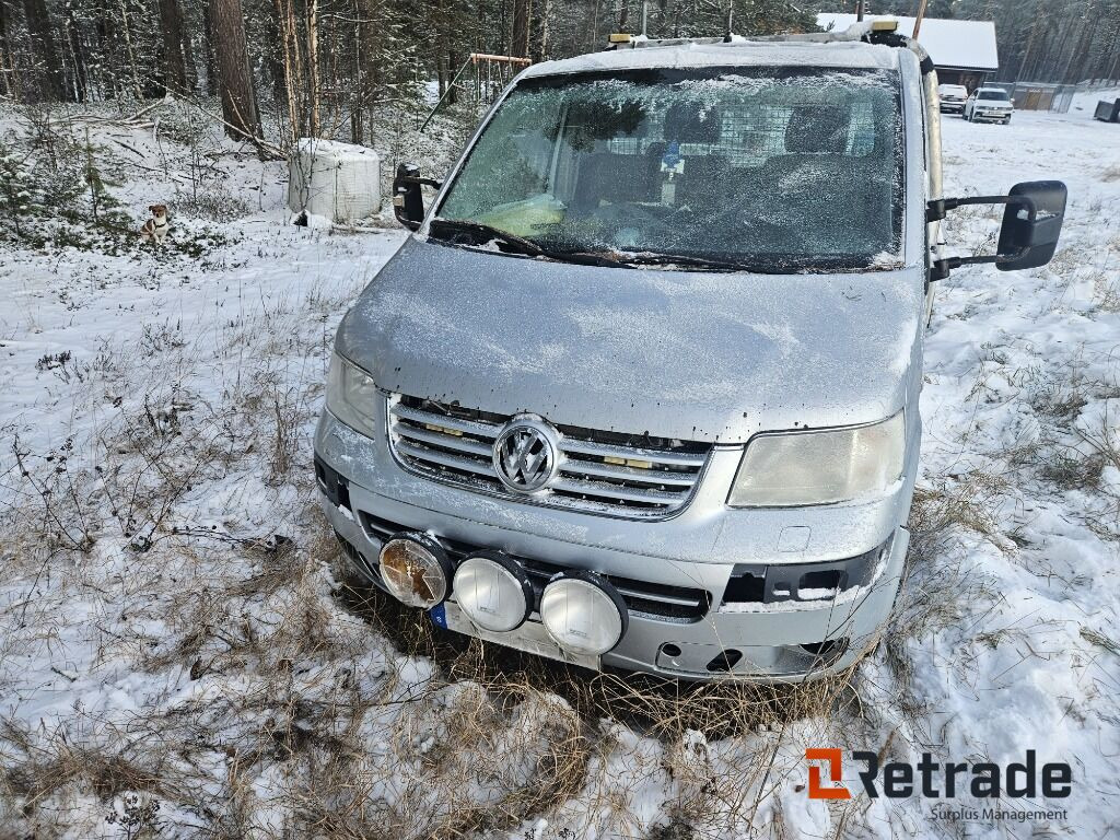 Pickup Volkswagen Transporter EH 2,5 4-Motion Reparationsobjekt - Autó: 2 kép. Pickup Volkswagen Transporter EH 2,5 4-Motion Reparationsobjekt - Autó: 2 kép.