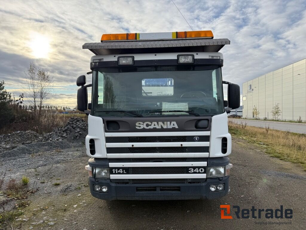 SCANIA P114L med Lift nylig sertifisert kran og EU godkjent - Emelőkosaras teherautó: 3 kép. SCANIA P114L med Lift nylig sertifisert kran og EU godkjent - Emelőkosaras teherautó: 3 kép.