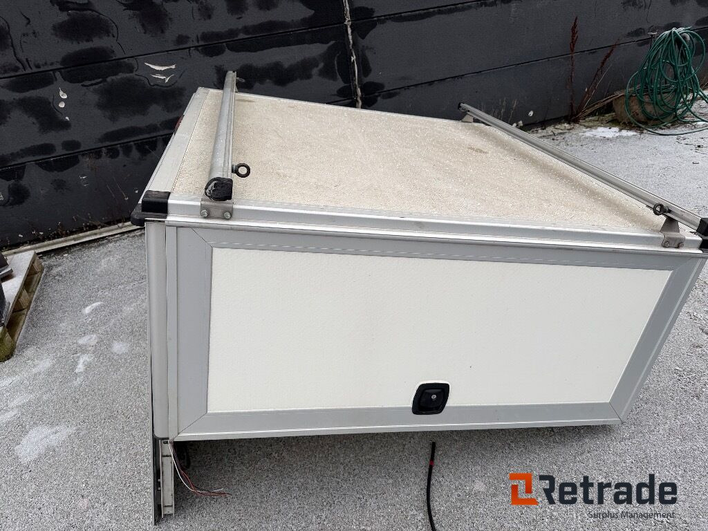 Skåp till Toyota Hilux - Karosszéria és külső - Pickup: 2 kép. Skåp till Toyota Hilux - Karosszéria és külső - Pickup: 2 kép.