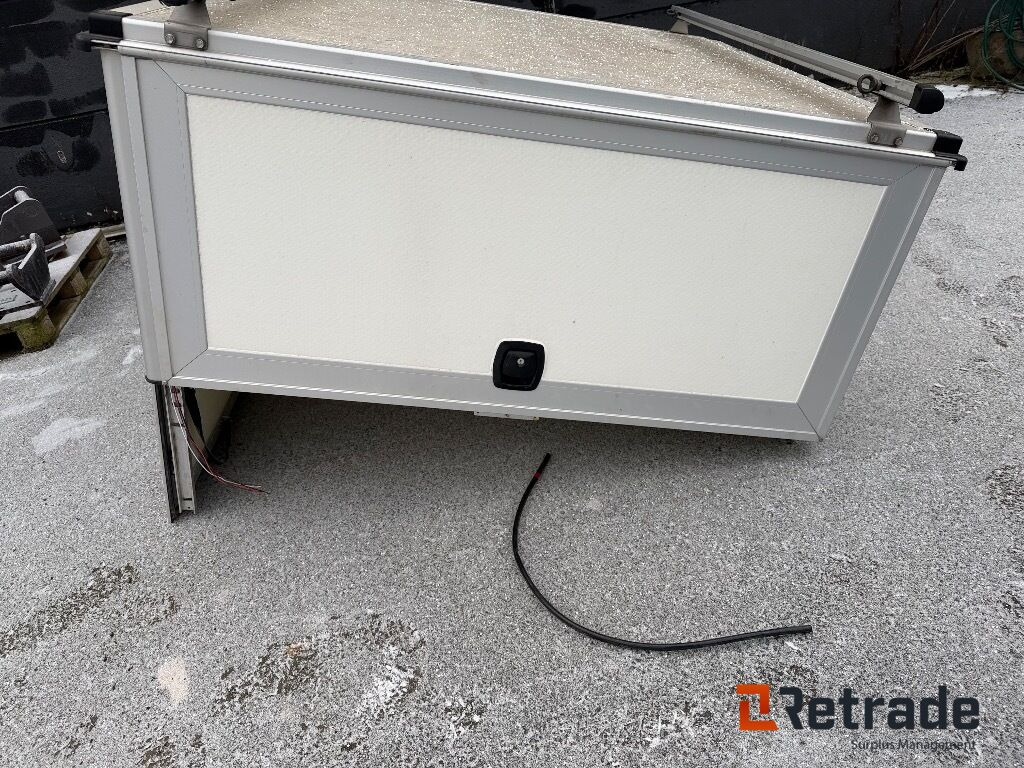 Skåp till Toyota Hilux - Karosszéria és külső - Pickup: 1 kép. Skåp till Toyota Hilux - Karosszéria és külső - Pickup: 1 kép.