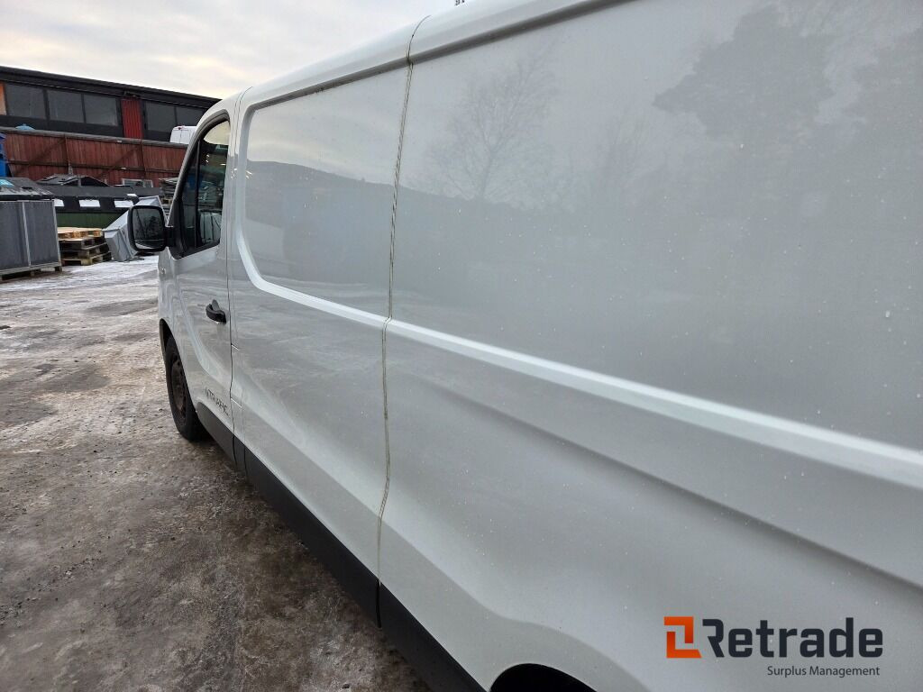 Autó Skåpbil Renault Trafic L2H1 1.6 dci: 9 kép.