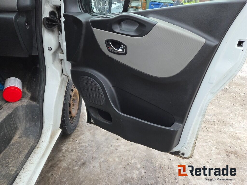 Autó Skåpbil Renault Trafic L2H1 1.6 dci: 37 kép.