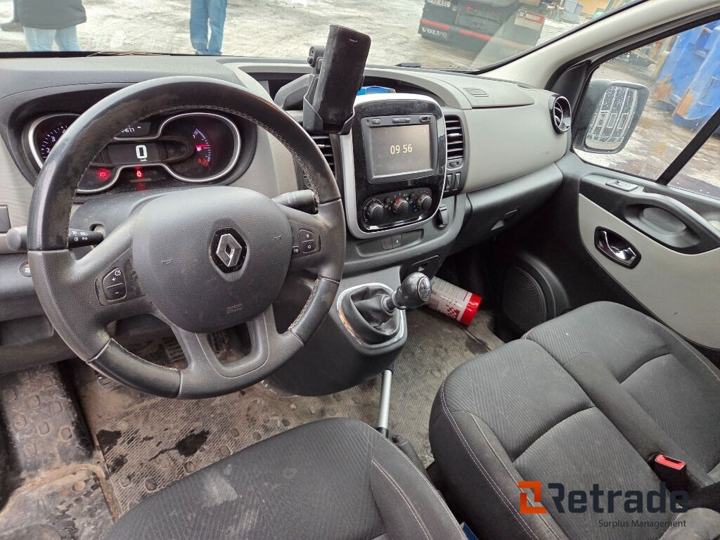 Autó Skåpbil Renault Trafic L2H1 1.6 dci: 43 kép.