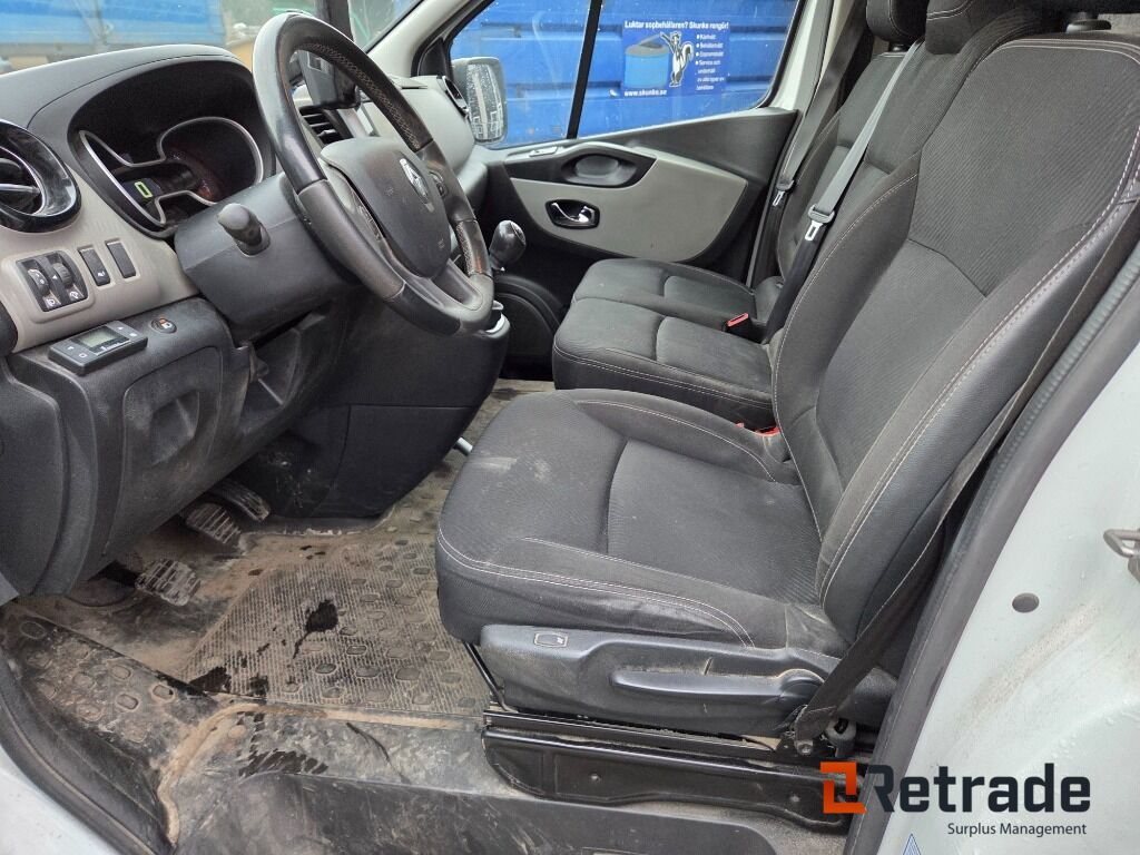 Autó Skåpbil Renault Trafic L2H1 1.6 dci: 41 kép.