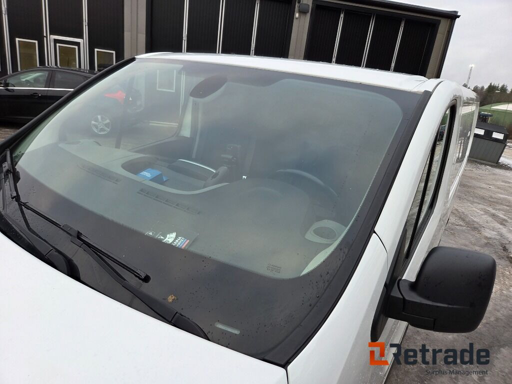 Autó Skåpbil Renault Trafic L2H1 1.6 dci: 18 kép.