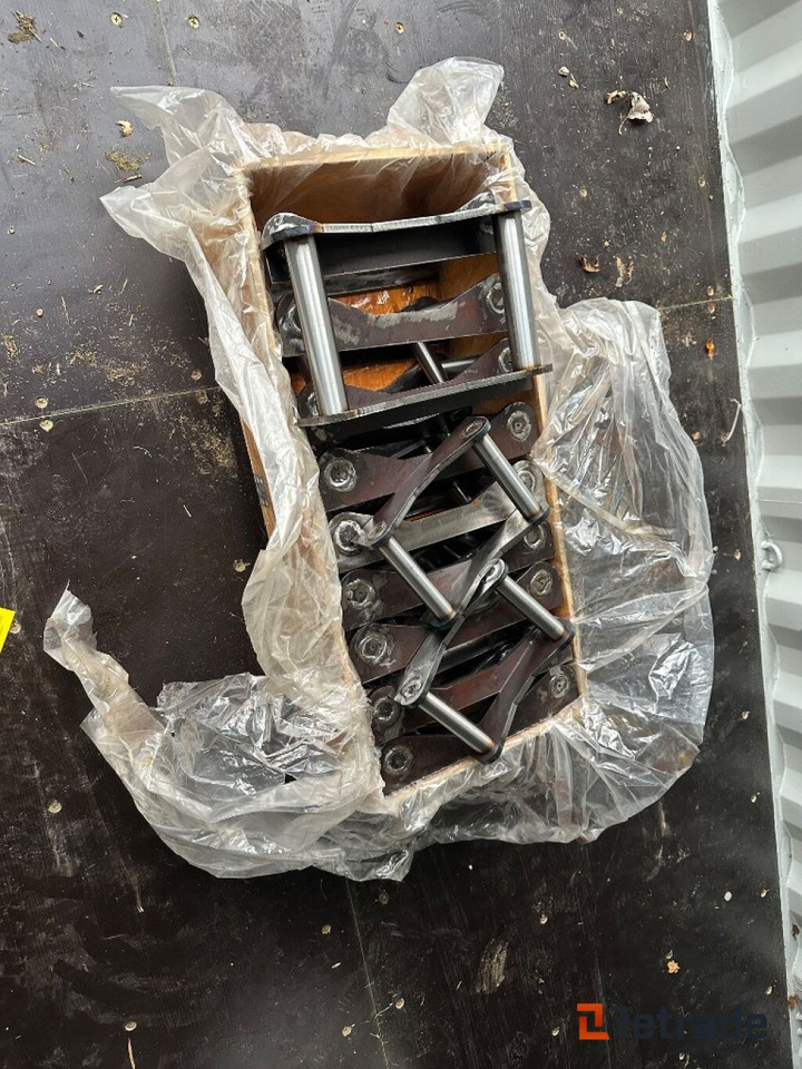 Skifte S40 - Gyorscsatlakozó: 1 kép. Skifte S40 - Gyorscsatlakozó: 1 kép.