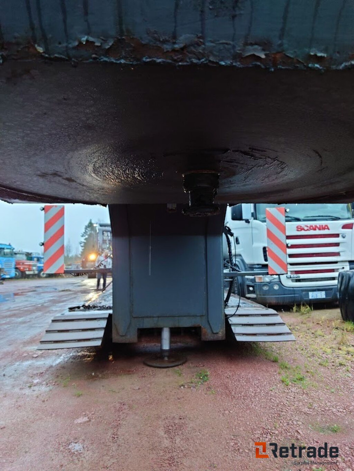 Släpvagn HAFO Maskintrailer H-35 - Félpótkocsi mélybölcsős: 4 kép. Släpvagn HAFO Maskintrailer H-35 - Félpótkocsi mélybölcsős: 4 kép.