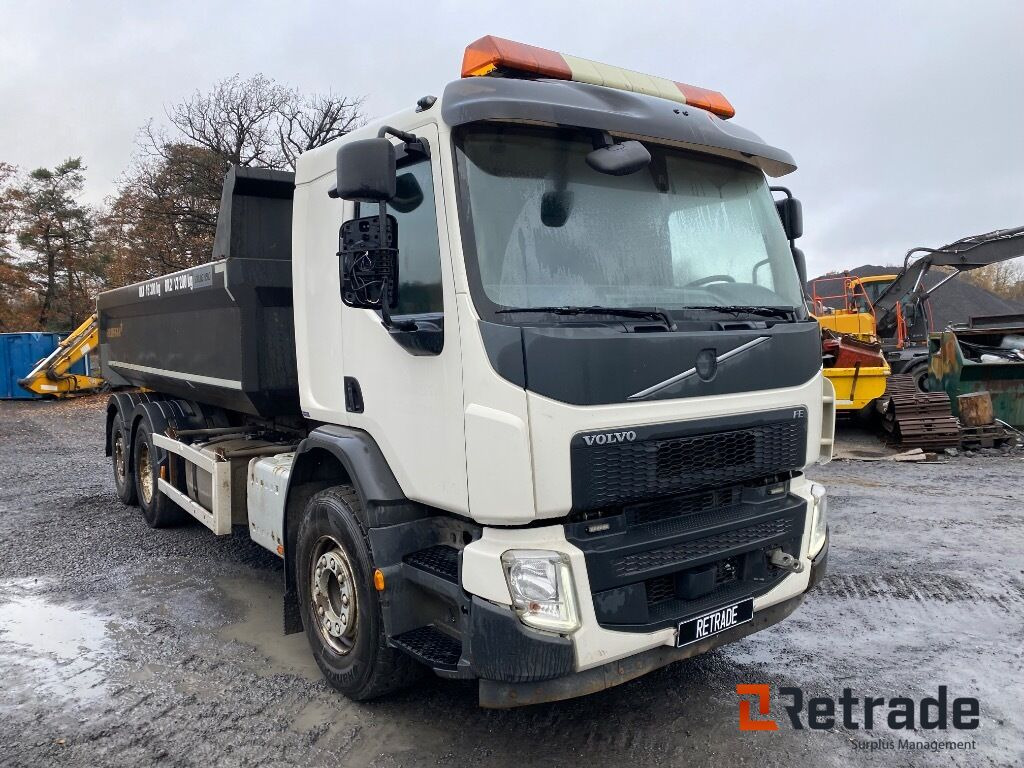 Tippbil Volvo FE - Billenőplatós teherautó: 3 kép. Tippbil Volvo FE - Billenőplatós teherautó: 3 kép.