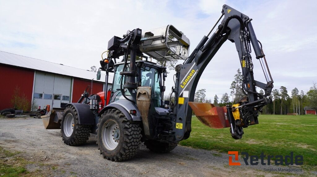 Traktorgrävare Lännen 8800 K Loggoslift - Kotrórakodó: 3 kép. Traktorgrävare Lännen 8800 K Loggoslift - Kotrórakodó: 3 kép.