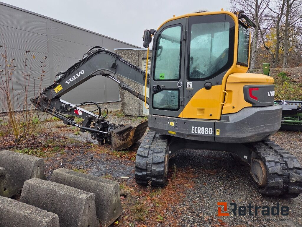 VOLVO ECR 88 2016 MOD ROTORTILT 3 BUCKET 2268 HOURS - Lánctalpas kotró: 5 kép. VOLVO ECR 88 2016 MOD ROTORTILT 3 BUCKET 2268 HOURS - Lánctalpas kotró: 5 kép.