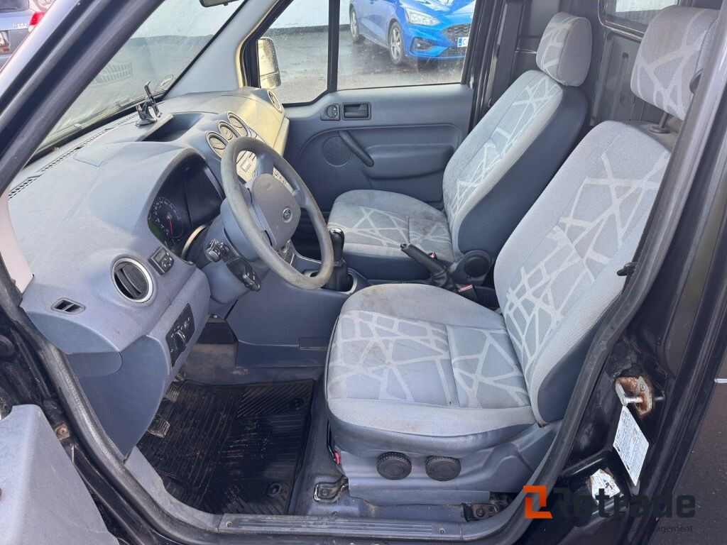 Varevogn FORD TRANSIT CONNECT 230 L 1,8 TDCI - Autó: 5 kép. Varevogn FORD TRANSIT CONNECT 230 L 1,8 TDCI - Autó: 5 kép.