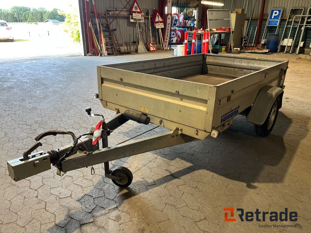 Variant Trailer til bil. - Platós pótkocsi: 1 kép. Variant Trailer til bil. - Platós pótkocsi: 1 kép.