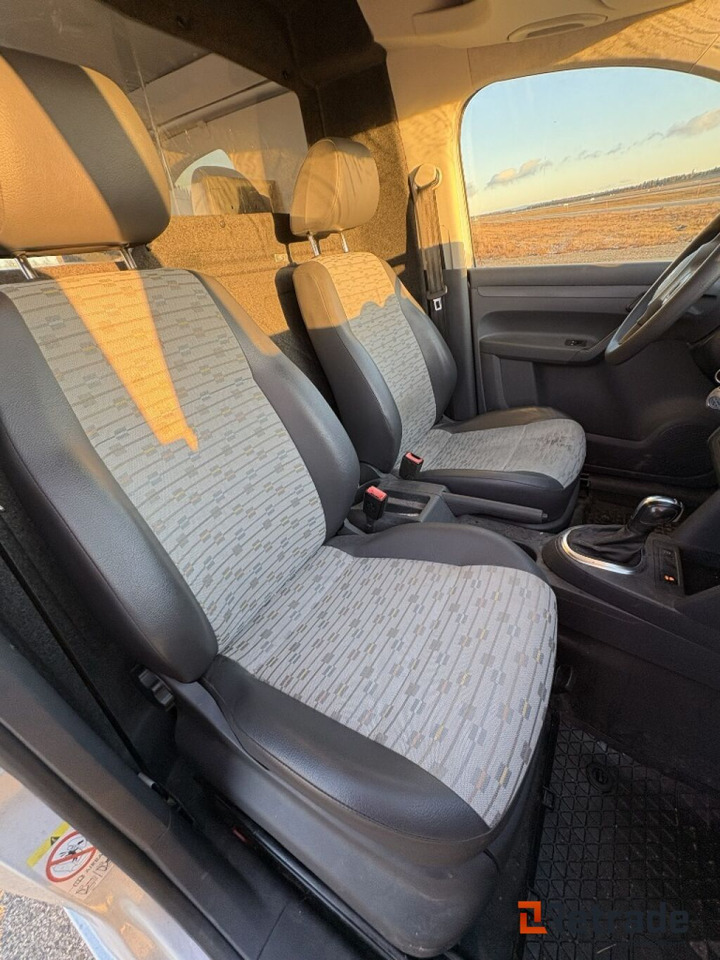 Volkswagen Caddy - LAV km - Innredning - Autó: 5 kép. Volkswagen Caddy - LAV km - Innredning - Autó: 5 kép.