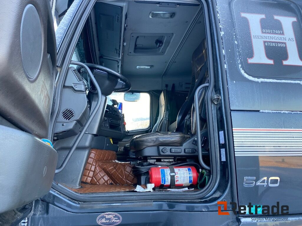 Volvo FH16,2012. Eu godkjent 6x2 asfaltbil - Bitumenszóró: 4 kép. Volvo FH16,2012. Eu godkjent 6x2 asfaltbil - Bitumenszóró: 4 kép.