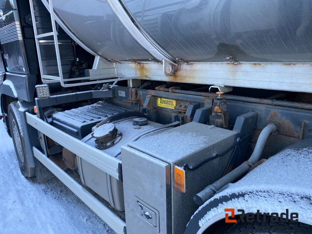 Volvo FH16,2012. Eu godkjent 6x2 asfaltbil - Bitumenszóró: 3 kép. Volvo FH16,2012. Eu godkjent 6x2 asfaltbil - Bitumenszóró: 3 kép.