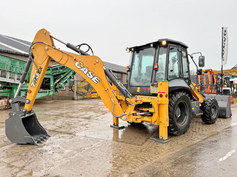 Case 770EX 4WD - New / Unused / Hammer Lines - Kotrórakodó: 3 kép. Case 770EX 4WD - New / Unused / Hammer Lines - Kotrórakodó: 3 kép.