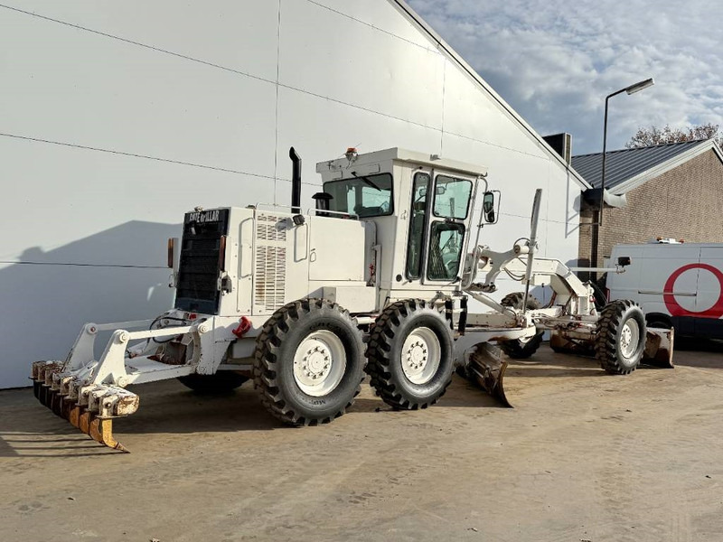 Cat 120H - CE Certified / Brand New Tyres! - Gréder: 4 kép. Cat 120H - CE Certified / Brand New Tyres! - Gréder: 4 kép.