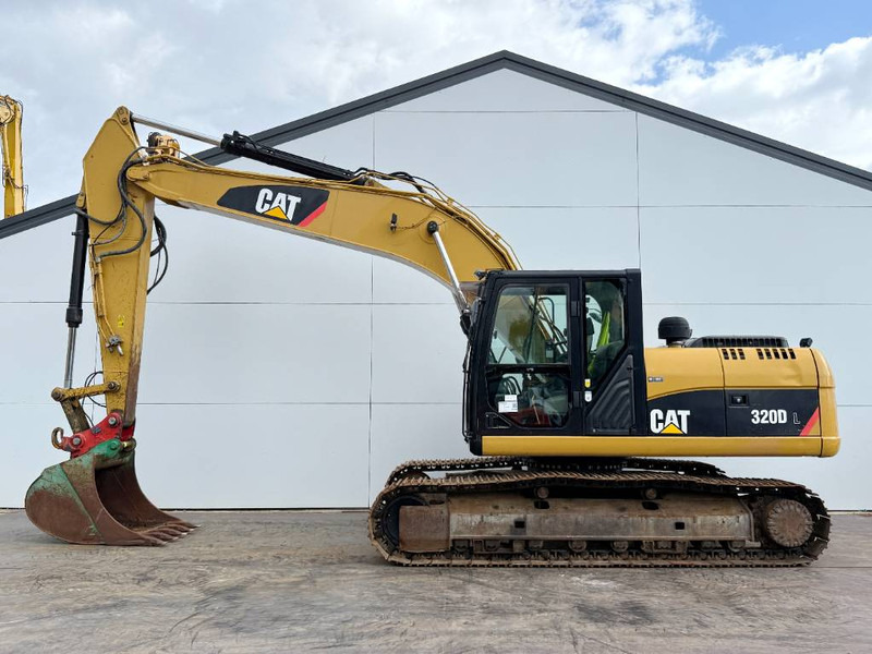 Cat 320DL - Hammer Lines / Quick Coupler - Lánctalpas kotró: 1 kép. Cat 320DL - Hammer Lines / Quick Coupler - Lánctalpas kotró: 1 kép.