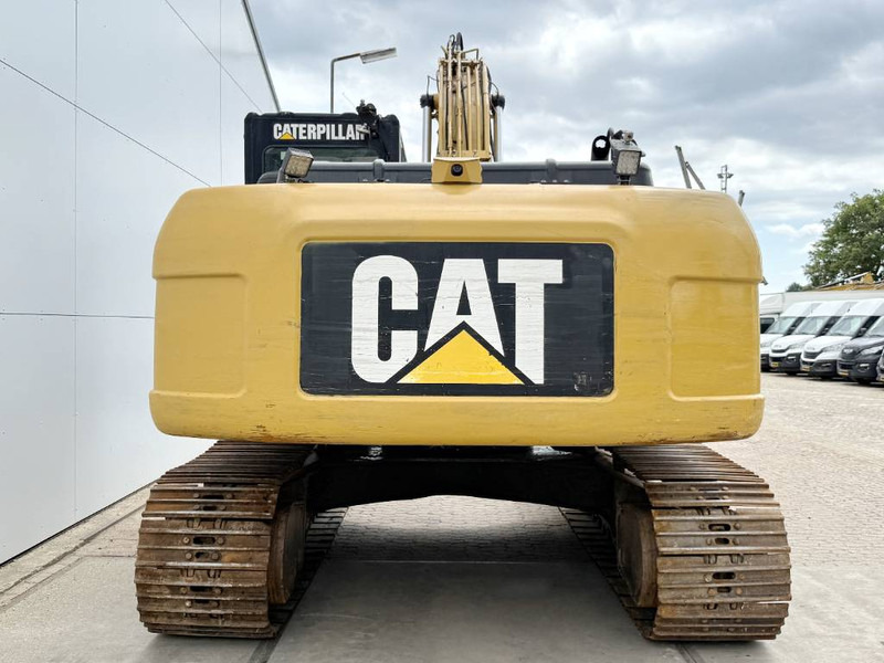 Cat 320DL - Hammer Lines / Quick Coupler - Lánctalpas kotró: 4 kép. Cat 320DL - Hammer Lines / Quick Coupler - Lánctalpas kotró: 4 kép.