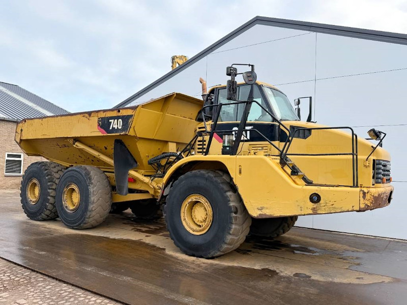 Cat 740 - Automatic Greasing / Body Heating / AC - Csuklós dömper: 5 kép. Cat 740 - Automatic Greasing / Body Heating / AC - Csuklós dömper: 5 kép.