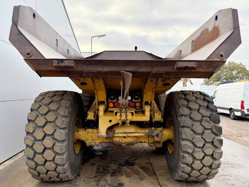 Cat 740 - Automatic Greasing / Body Heating / AC - Csuklós dömper: 3 kép. Cat 740 - Automatic Greasing / Body Heating / AC - Csuklós dömper: 3 kép.