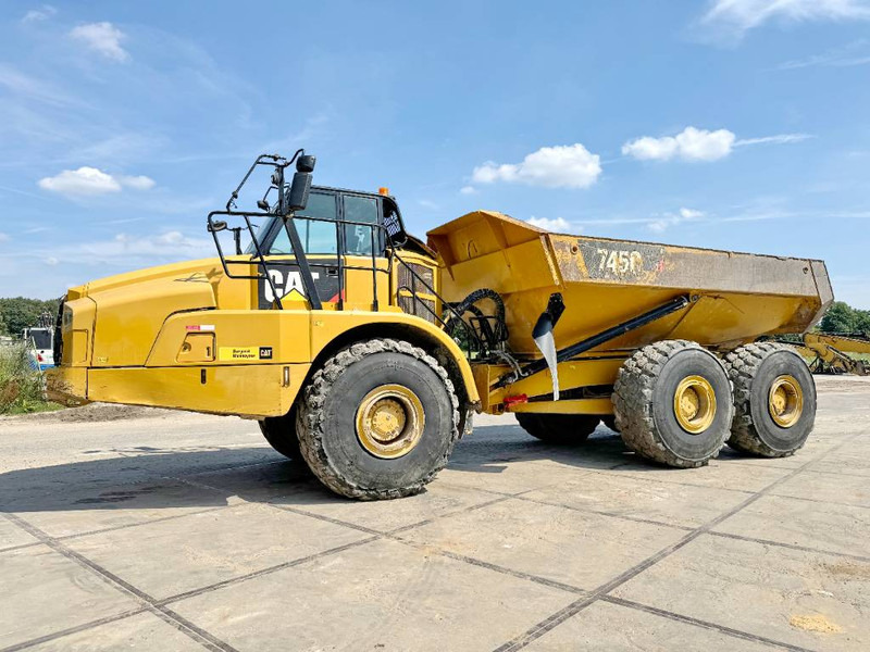 Cat 745C - Automatic Greasing / CE Certified - Csuklós dömper: 1 kép. Cat 745C - Automatic Greasing / CE Certified - Csuklós dömper: 1 kép.