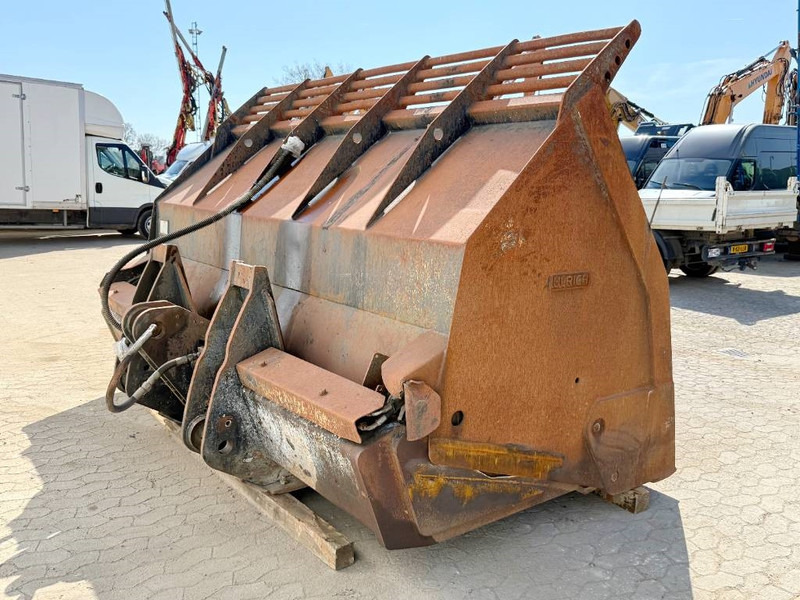Cat 950M 966M - (Ulrich) High-Tip Bucket / 6.5m³ - Kanál - Építőipari gépek: 2 kép. Cat 950M 966M - (Ulrich) High-Tip Bucket / 6.5m³ - Kanál - Építőipari gépek: 2 kép.