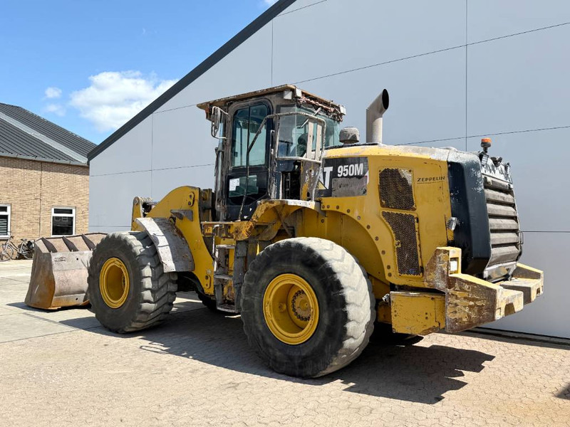 Cat 950M - German Machine / Camera / Auto Lube - Gumikerekes homlokrakodó: 3 kép. Cat 950M - German Machine / Camera / Auto Lube - Gumikerekes homlokrakodó: 3 kép.