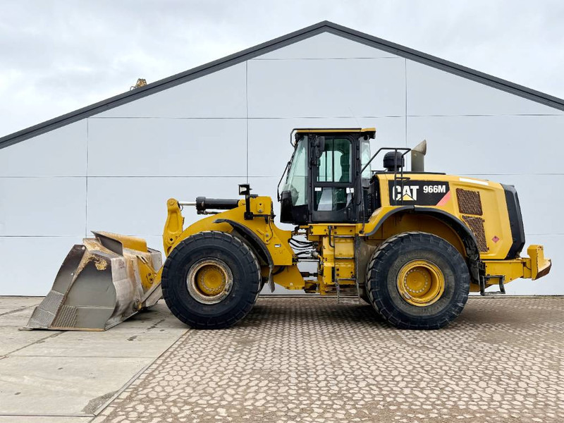 Cat 966M - Dutch Machine / 3rd Function - Gumikerekes homlokrakodó: 1 kép. Cat 966M - Dutch Machine / 3rd Function - Gumikerekes homlokrakodó: 1 kép.