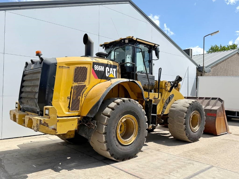 Cat 966M - German Machine / 3rd Function - Gumikerekes homlokrakodó: 5 kép. Cat 966M - German Machine / 3rd Function - Gumikerekes homlokrakodó: 5 kép.