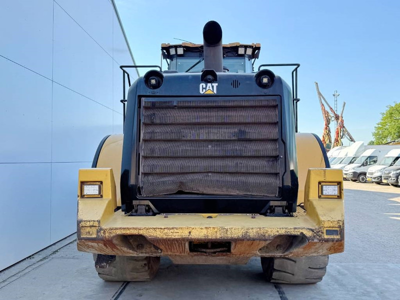 Cat 972M - German Machine / Automatic Greasing - Gumikerekes homlokrakodó: 4 kép. Cat 972M - German Machine / Automatic Greasing - Gumikerekes homlokrakodó: 4 kép.