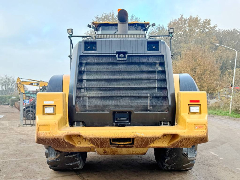 Cat 982M - Weighing System / Central Greasing - Gumikerekes homlokrakodó: 4 kép. Cat 982M - Weighing System / Central Greasing - Gumikerekes homlokrakodó: 4 kép.