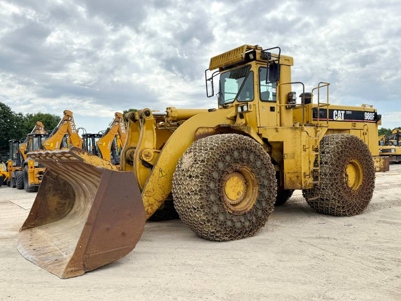 Cat 988F - German Machine / Automatic Greasing - Gumikerekes homlokrakodó: 2 kép. Cat 988F - German Machine / Automatic Greasing - Gumikerekes homlokrakodó: 2 kép.