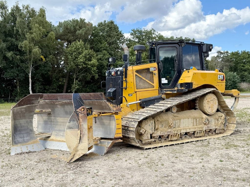 Cat D6XE LGP - German Machine / Folding Blade / Ripper - Buldózer: 1 kép. Cat D6XE LGP - German Machine / Folding Blade / Ripper - Buldózer: 1 kép.