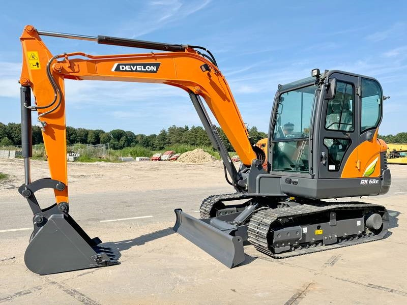 Doosan DX60 E-10N NEW! - Minikotró: 2 kép. Doosan DX60 E-10N NEW! - Minikotró: 2 kép.