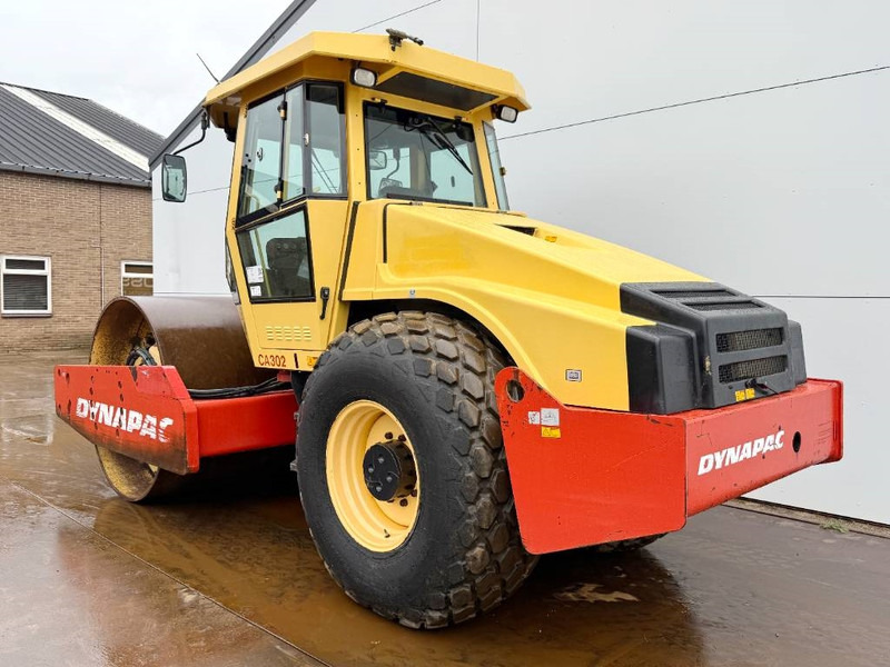 Dynapac CA302 - Good Working Condition / Deutz Engine - Henger: 3 kép. Dynapac CA302 - Good Working Condition / Deutz Engine - Henger: 3 kép.