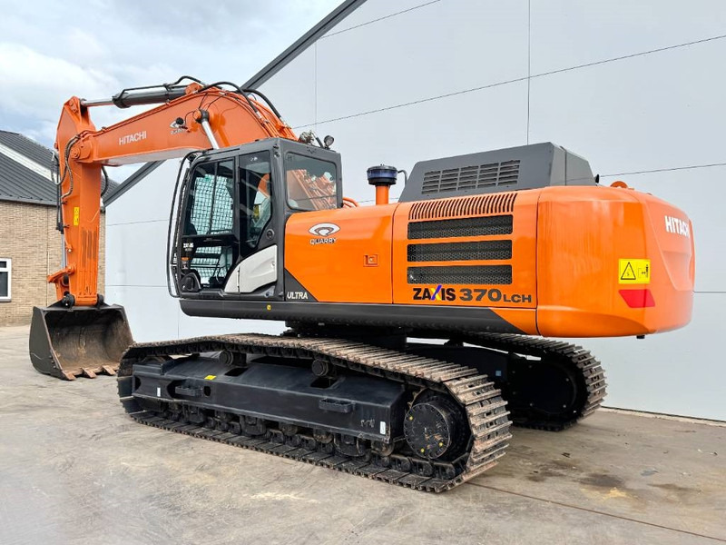 Hitachi ZX370-LCH - Hammer Lines / Isuzu Engine - Lánctalpas kotró: 3 kép. Hitachi ZX370-LCH - Hammer Lines / Isuzu Engine - Lánctalpas kotró: 3 kép.