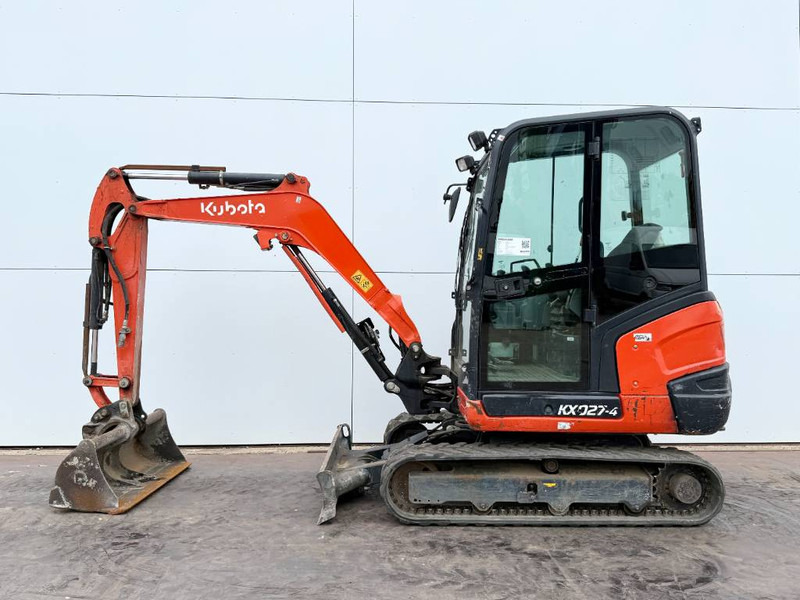 Kubota KX 027-4 - Hammer Lines / Quick Coupler - Minikotró: 1 kép. Kubota KX 027-4 - Hammer Lines / Quick Coupler - Minikotró: 1 kép.