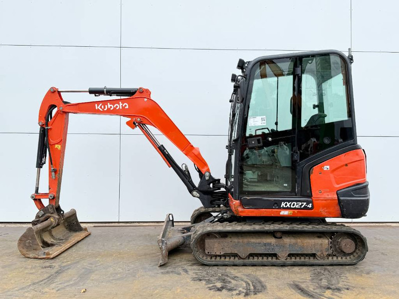 Kubota KX027-4 - Hammer Lines / Quick Coupler - Minikotró: 1 kép. Kubota KX027-4 - Hammer Lines / Quick Coupler - Minikotró: 1 kép.